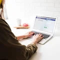 Zdrada w cyfrowym świecie: Jak odkryłam romans mojego męża na Facebooku. [LIST DO REDAKCJI]
