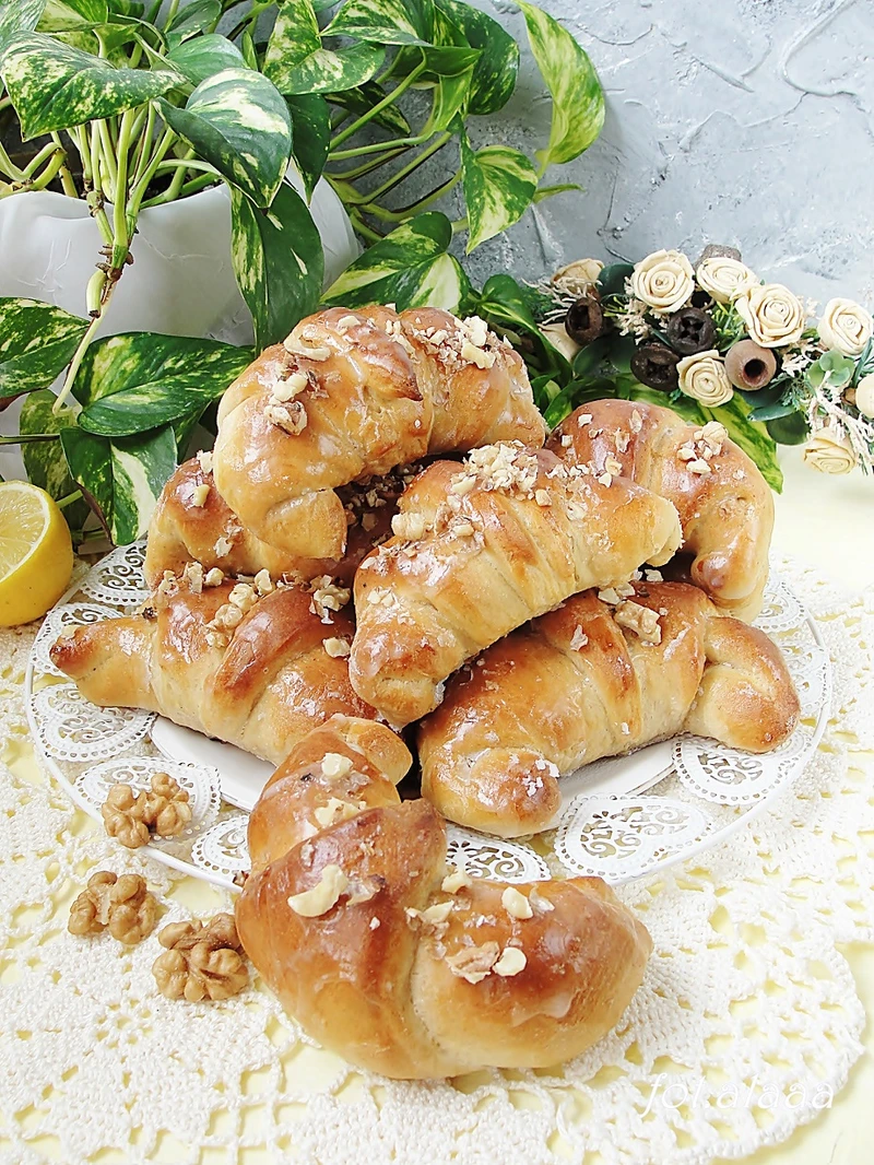 Rogaliki bananowe z nadzieniem jabłkowo orzechowym