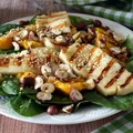 Sałatka z grillowanym halloumi oraz mango