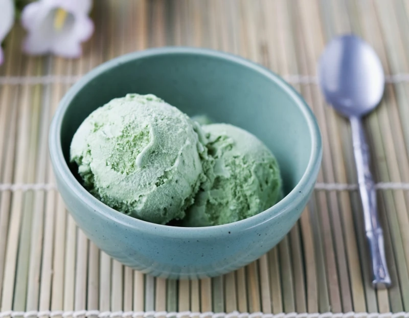 Lody z zielonej herbaty