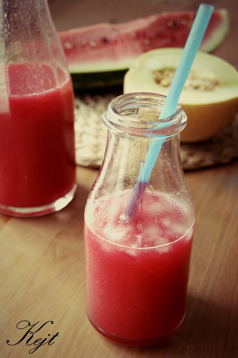 Orzeźwiający koktajl arbuzowo - melonowy
