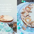 Mazurek orzechowy z kremem jabłkowym i polewą z białej czekolady