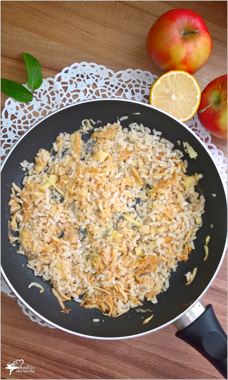 Quinoa z ryżem i jabłkami