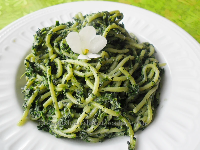 Spaghetti z pokrzywą