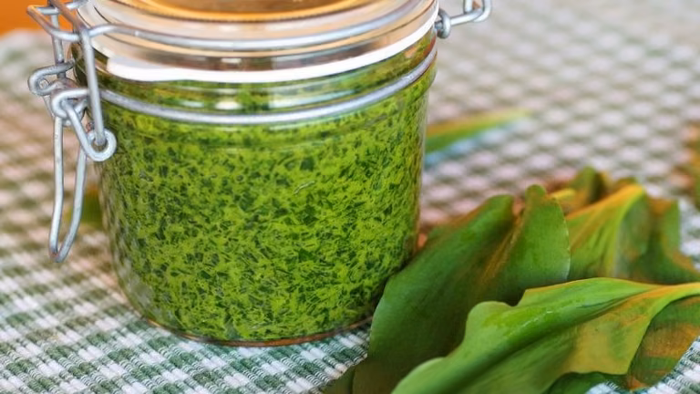 Pesto z czosnku niedźwiedziego