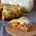 Zawijana zapiekanka makaronowa z cukinią