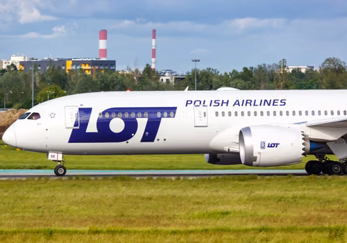 Pasażerowie LOT długo na to czekali. W samolotach pojawiła się nowa usługa!