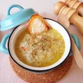Rozgrzewająca zupa cebulowa