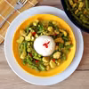 Zielone curry z kurczakiem i fasolką