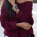 Sweter z odkrytym ramieniem