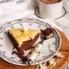 Brownie z gruszkowym kajmakiem