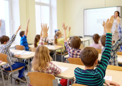 Nowy przedmiot w szkołach budzi  skrajne emocje! Zobacz, co naprawdę zawiera program edukacji zdrowotnej