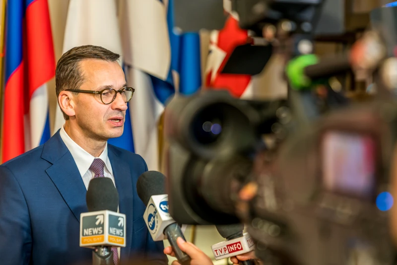 Zamknięcie dużych sklepów i salonów usługowych? Rząd dziś ogłosi nowe restrykcje