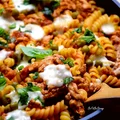 Zapiekanka mięsno-makaronowa z patelni FIT