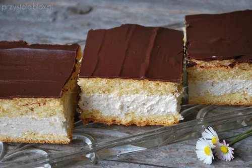 Ciasto z kremem chałwowym