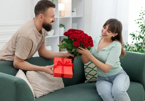 Najgorsze prezenty na Dzień Kobiet. Ten pojawia się co roku!