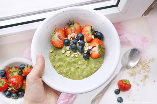 Zielona owsianka z matcha