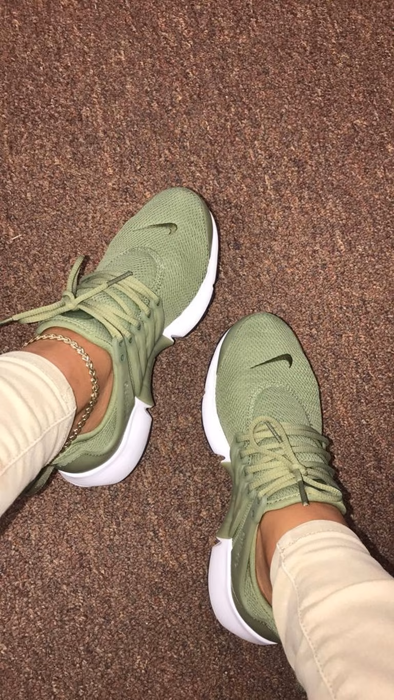 Oliwkowe Nike