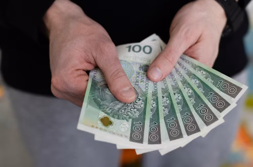 ZUS może wypłacić nawet 29 tys. złotych! Pieniądze przepadają, bo niewiele osób składa odpowiednie wnioski
