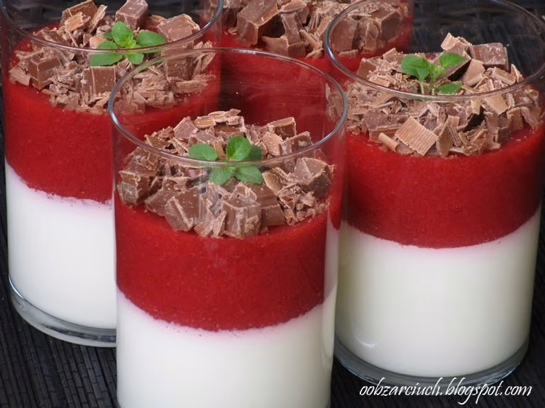 Panna cotta z truskawkami