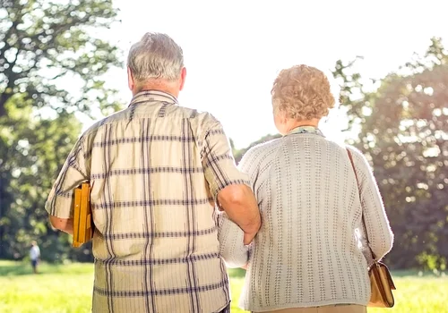 Rodzice dawno przepisali wszystko jednemu dziecku. Czy drugie ma jeszcze szansę?