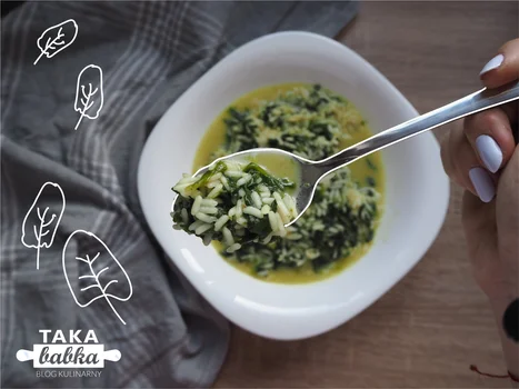 Zielone risotto ze szpinakiem i serem pleśniowym