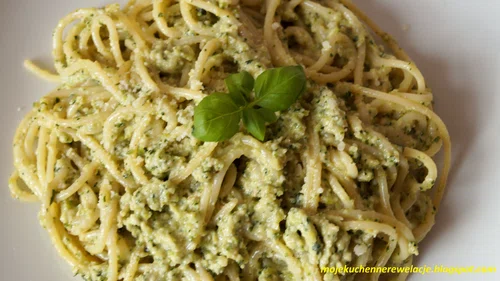 Spaghetti z cukiniowym pesto