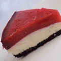 Torcik truskawkowy z ciasteczkami Oreo