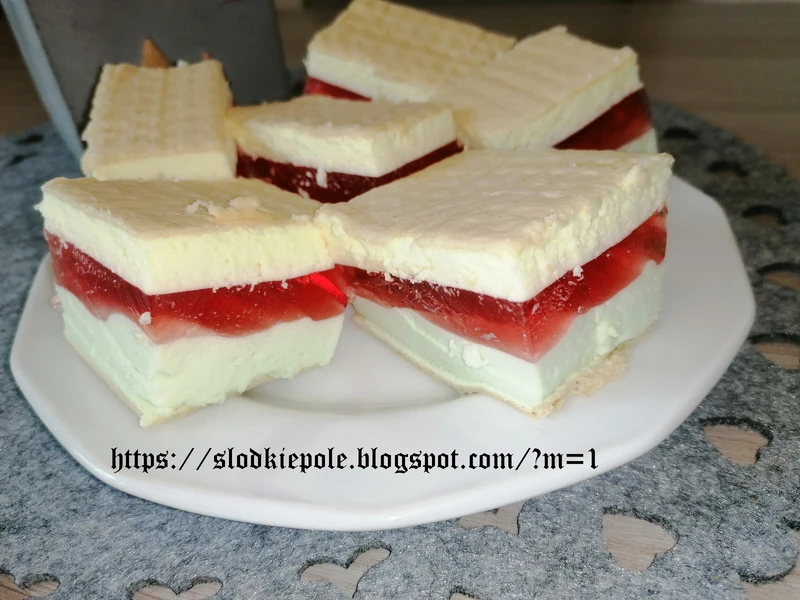 Wafle z galaretką