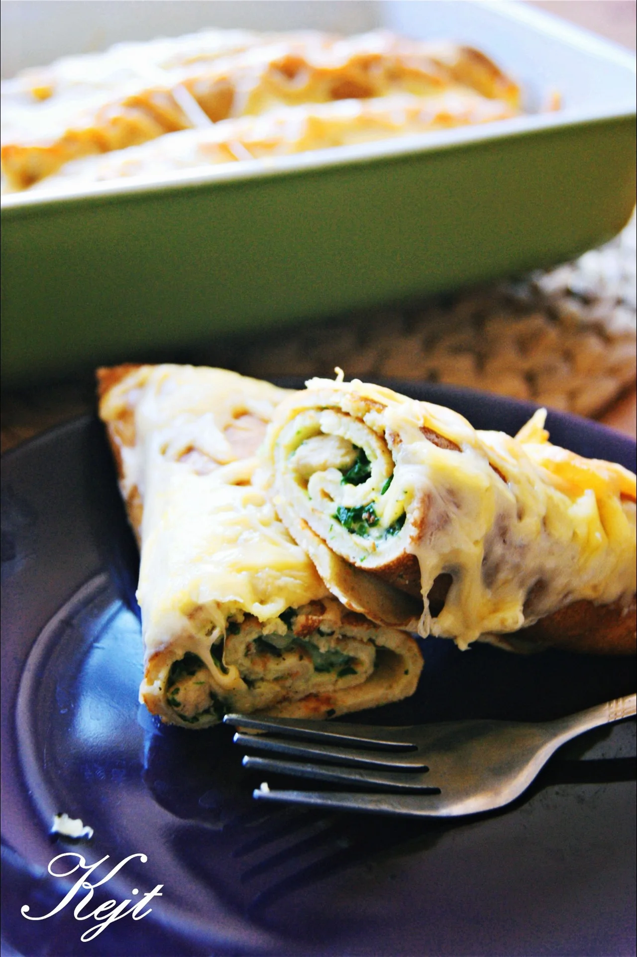 Naleśniki zapiekane ze szpinakiem , kurczakiem i pieczarkami - pyszności