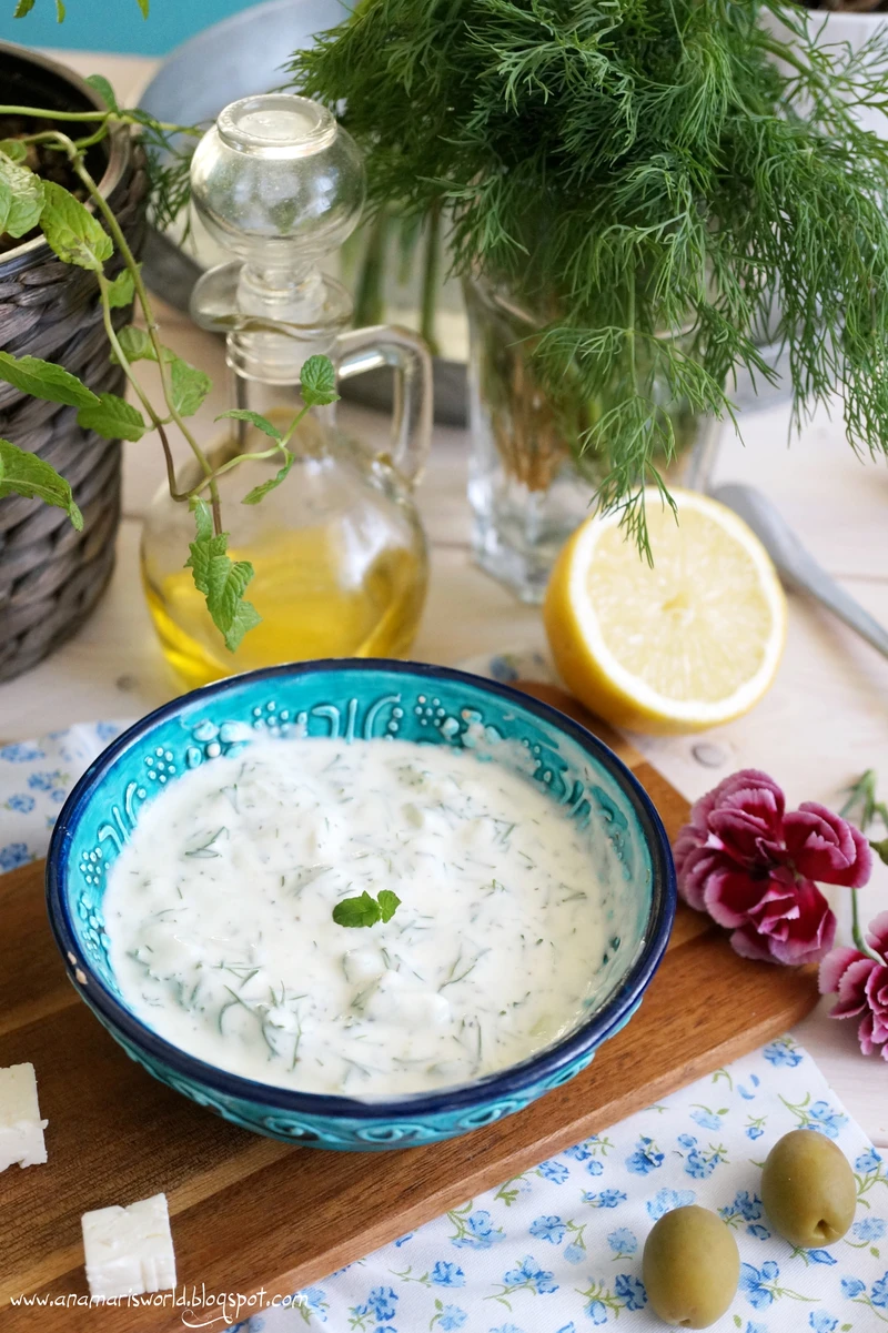 Sos tzatziki idealny dodatek do grilla