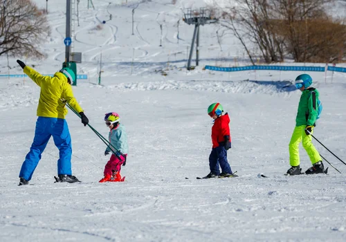 1100 zł na ferie zimowe 2026! Już można składać wnioski na dopłaty do zimowisk
