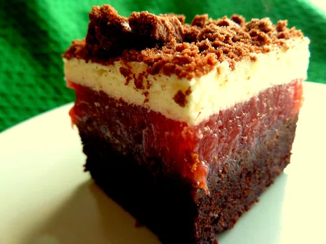 Czekoladowiec z truskawkami