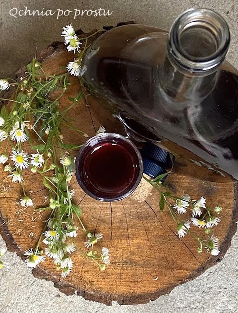 Wiśniówka z aromatem goździków
