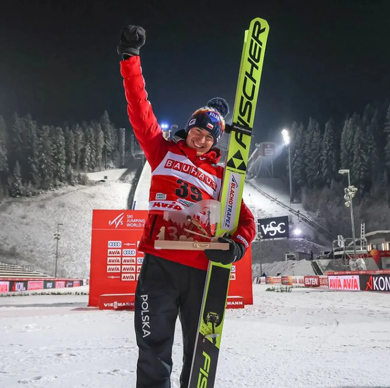 Wielka radość Kamila Stocha - Skoczek stanął 80. raz na podium!