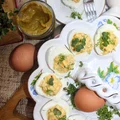 Jajka faszerowane z kiełkami i musztardą
