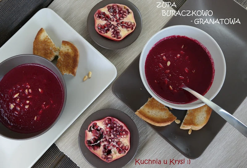 Zupa buraczkowo-granatowa