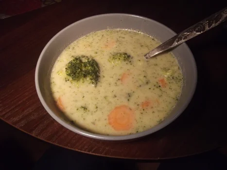Zupa brokułowa