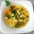 Delikatna zupa jarzynowa z zacierkami