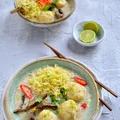 KOKOSOWA ZUPA Z PULPECIKAMI RYBNYMI, MAKARONEM CHOW MEIN I LIMONKĄ!