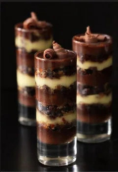 Pyszny deserek z budyniem