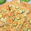 Włoska focaccia z cukinią