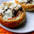 Buła zapiekana z pieczarkami i mozzarellą
