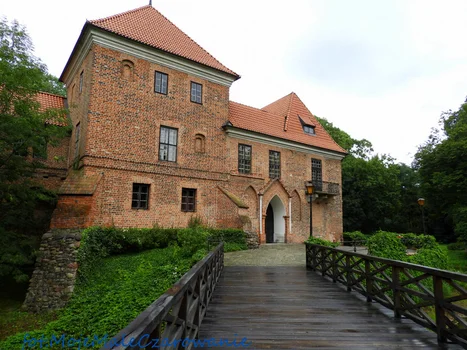 Śladami zamków rycerskich - zamek w Oporowie