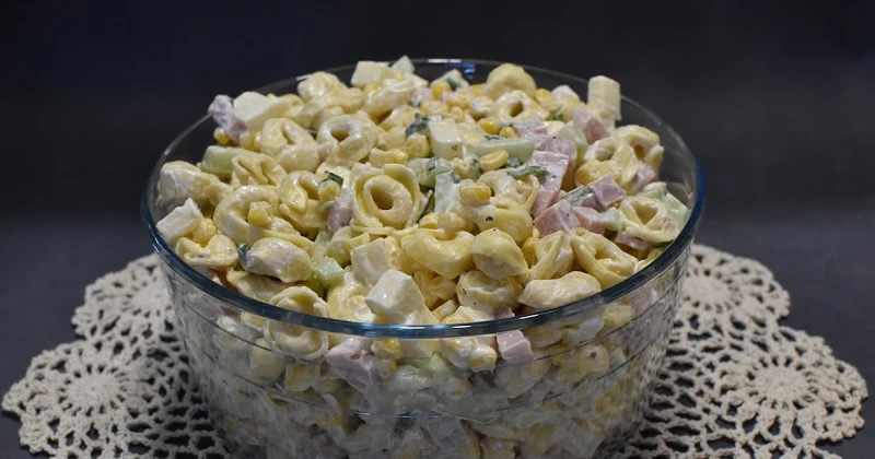 Sałatka z tortellini