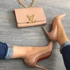 Beżowe dodatki- torebka i buty