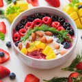 Śniadaniowa miska smoothie z truskawkami i bananem.