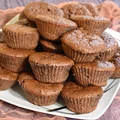 Muffinki czekoladowe z dżemem z porzeczki
