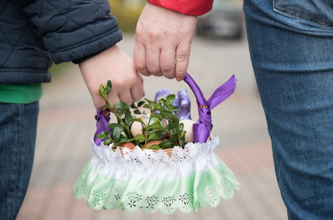 Nie wkładaj tego do koszyczka wielkanocnego! Większość Polaków popełnia ten błąd
