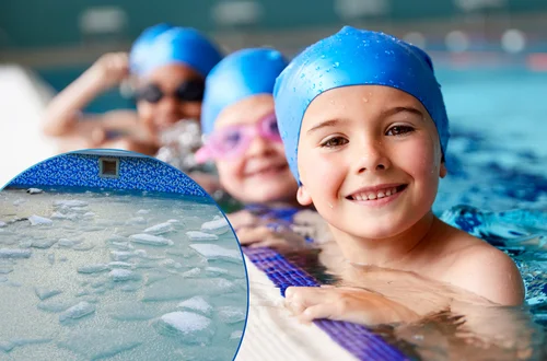 Niezwykła lekcja WF w polskiej szkole! 245 uczniów weszło do lodowatej wody